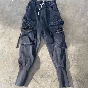 Baggy Black Cargo Pants